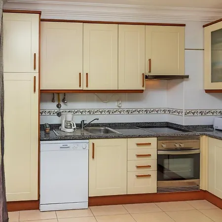 Apartamento With Balcony Near And Center